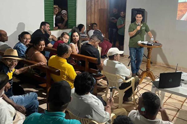 Galvani estreita laços com  comunidades locais