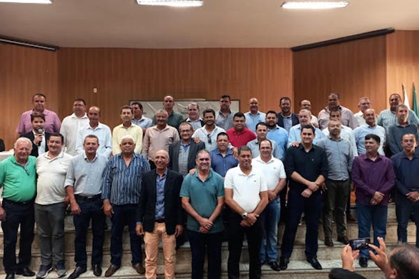 Prefeitos reclamam a queda na receita